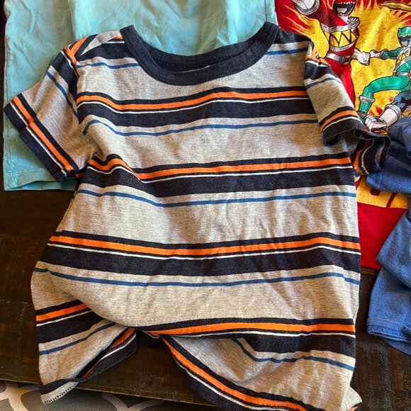 Lot of 8 Short Sleeve T-Shirts Boys Size XS/S - 5-6 - Picture 9 of 9
